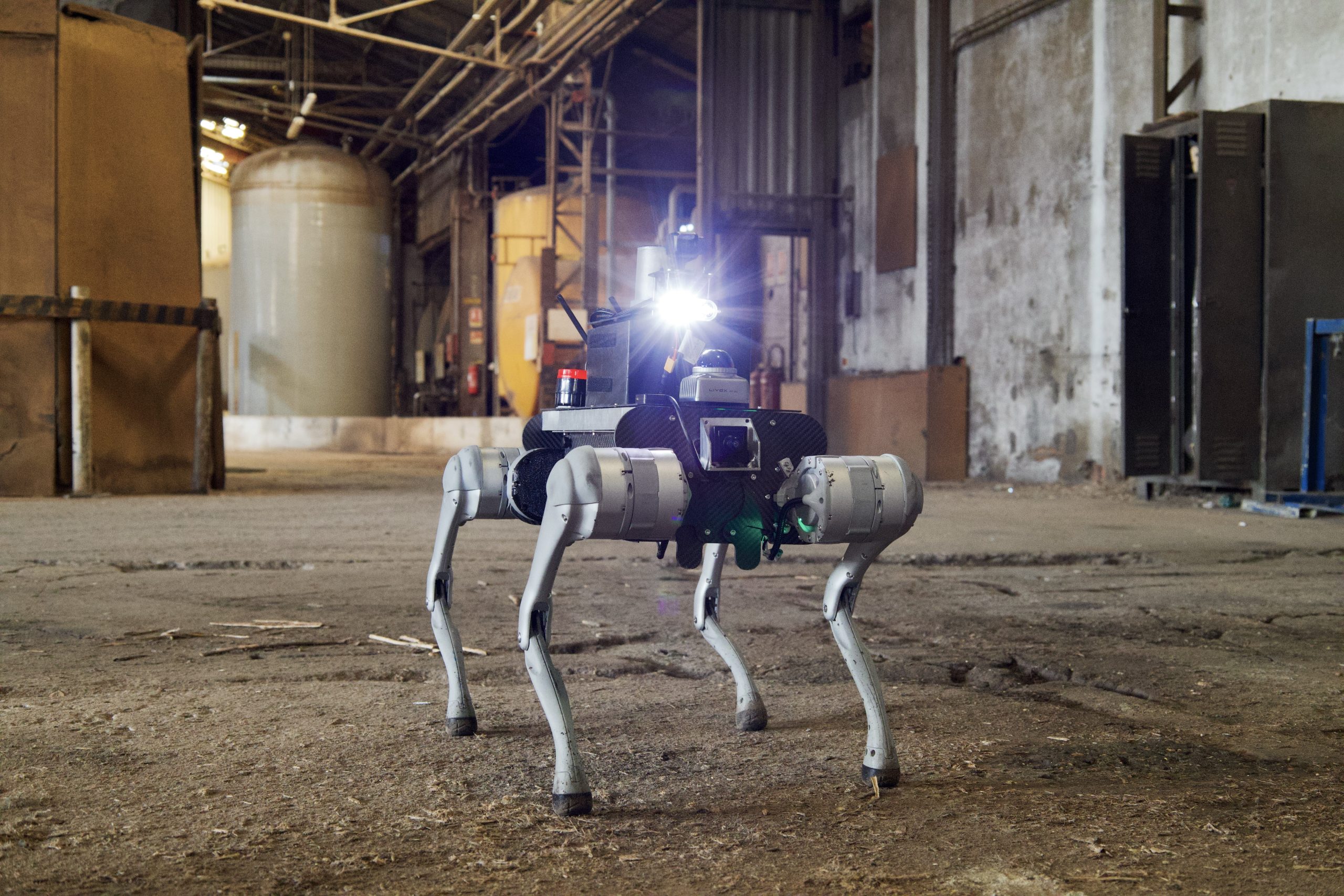 Robot de surveillance incendie pour centres de tri : NextWaste et Evotech Group annoncent un partenariat stratégique